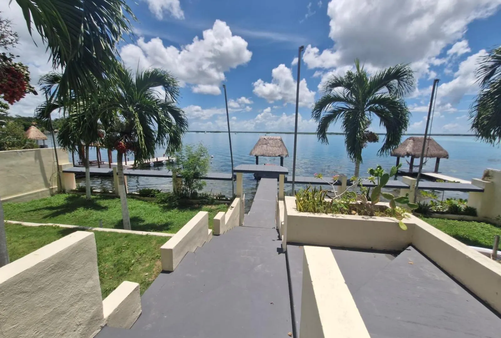 Casa Sirena - A Orilla De La Laguna Y Cenote Esmeralda Bacalar