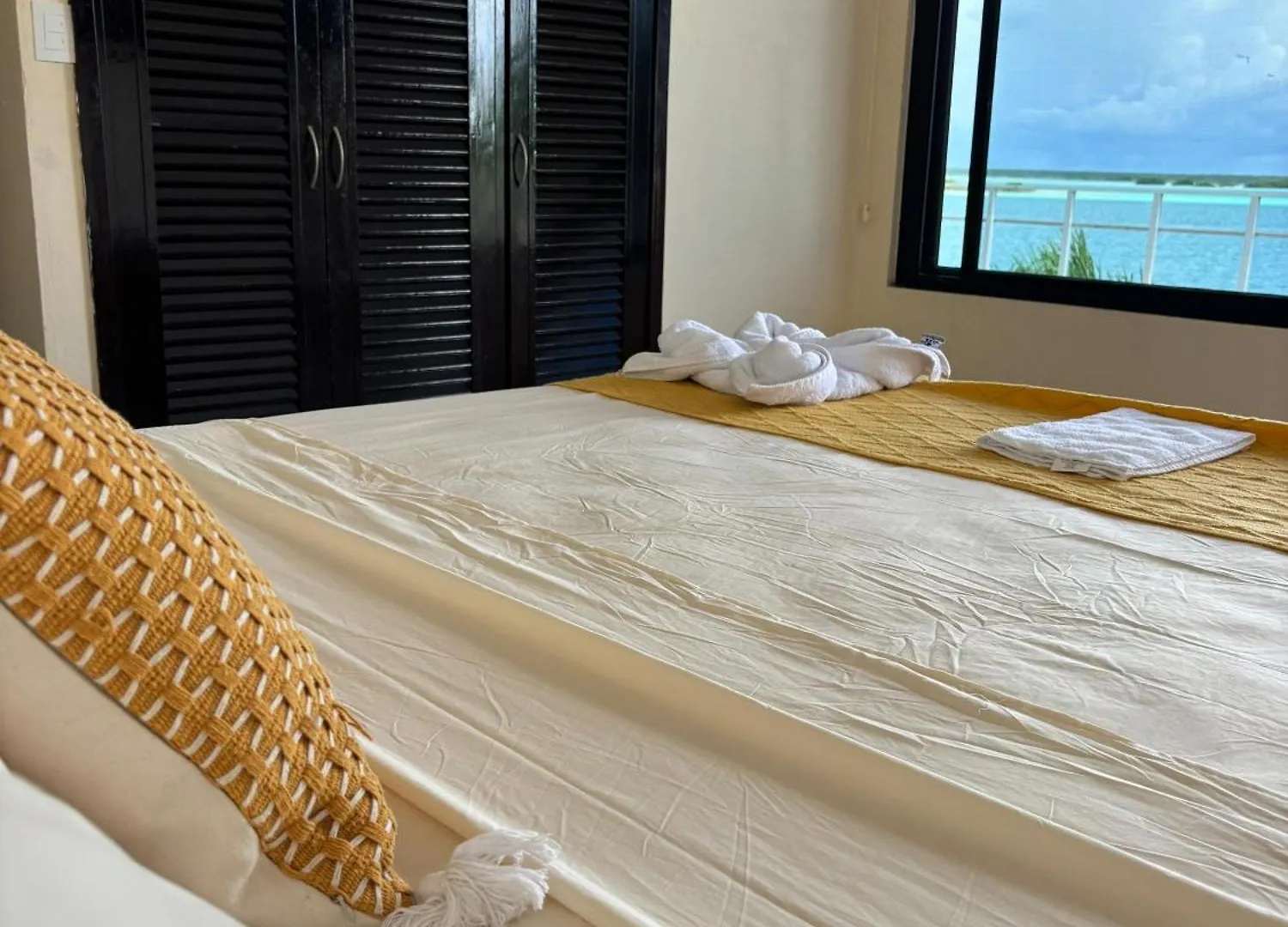 Casa Sirena - A Orilla De La Laguna Y Cenote Esmeralda Bacalar